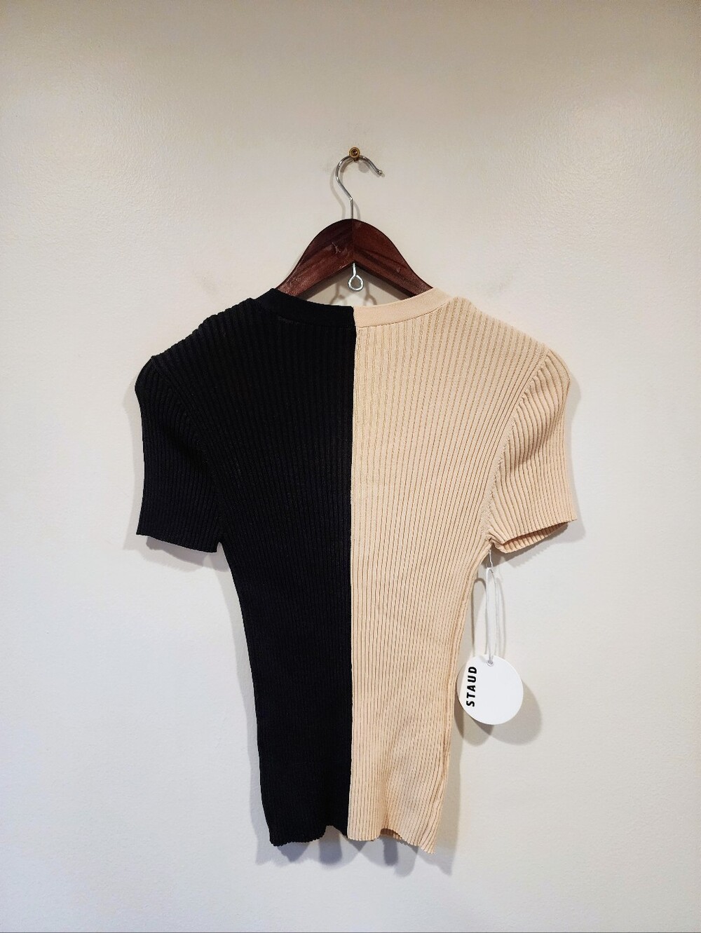 NWT Staud Short Sleeved Cargo Sweater In Buff & Black - Picture 9 of 9